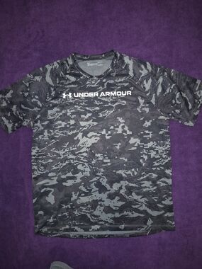 Under Armour Black & Gray Camo Tee